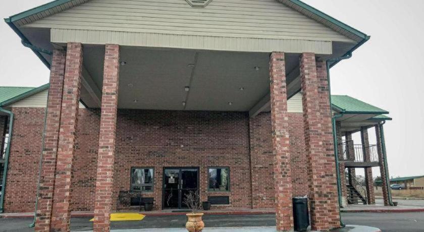 Ozark Hotel Exterior photo